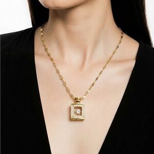 Perfume bottle Pendant Necklace